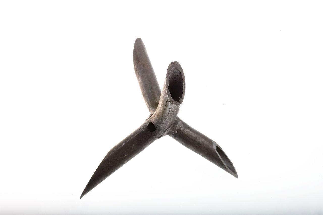 1280px CaltropTireSpikeCIA - Le Caltrop du Chaos