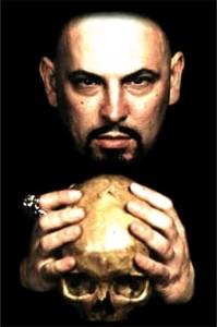 anton lavey portrait 199x300 - L’Église de Satan [2]