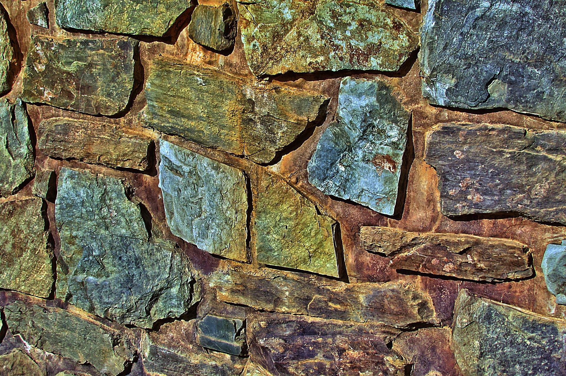 stone wall 668100 1920 - Géomancie et Talismanique